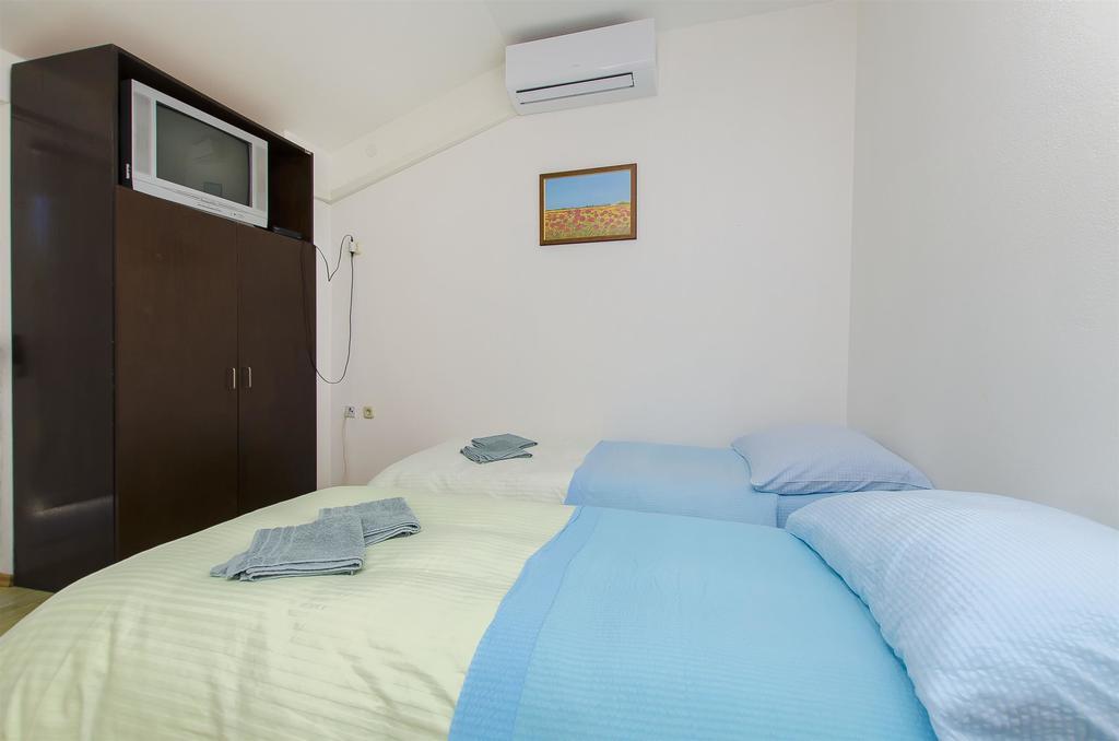 Rooms Marijana Caporice Esterno foto