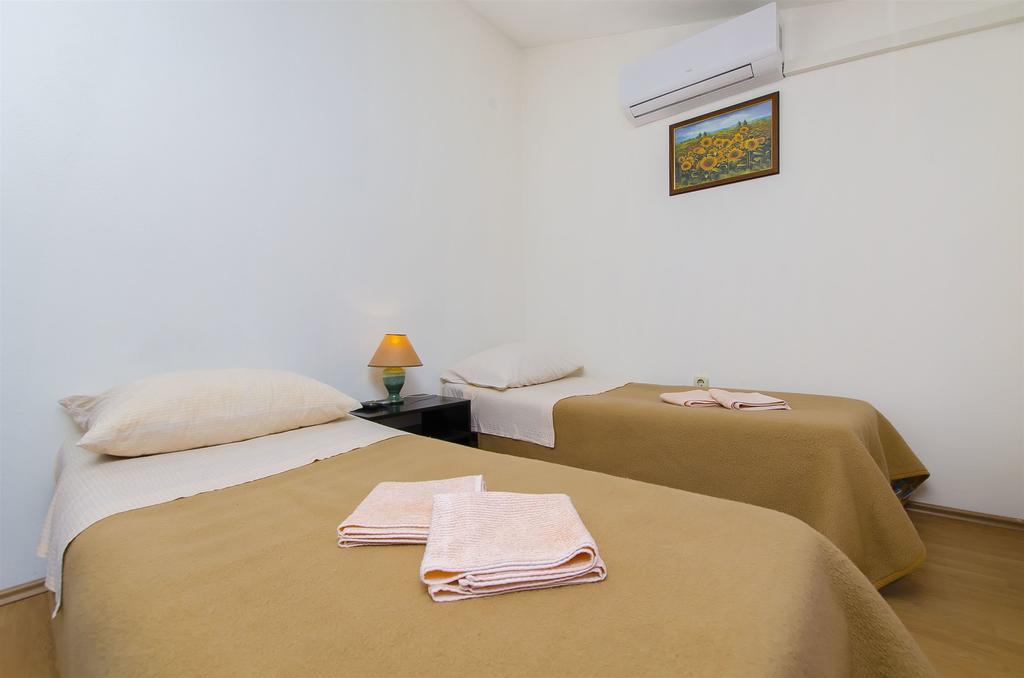 Rooms Marijana Caporice Esterno foto