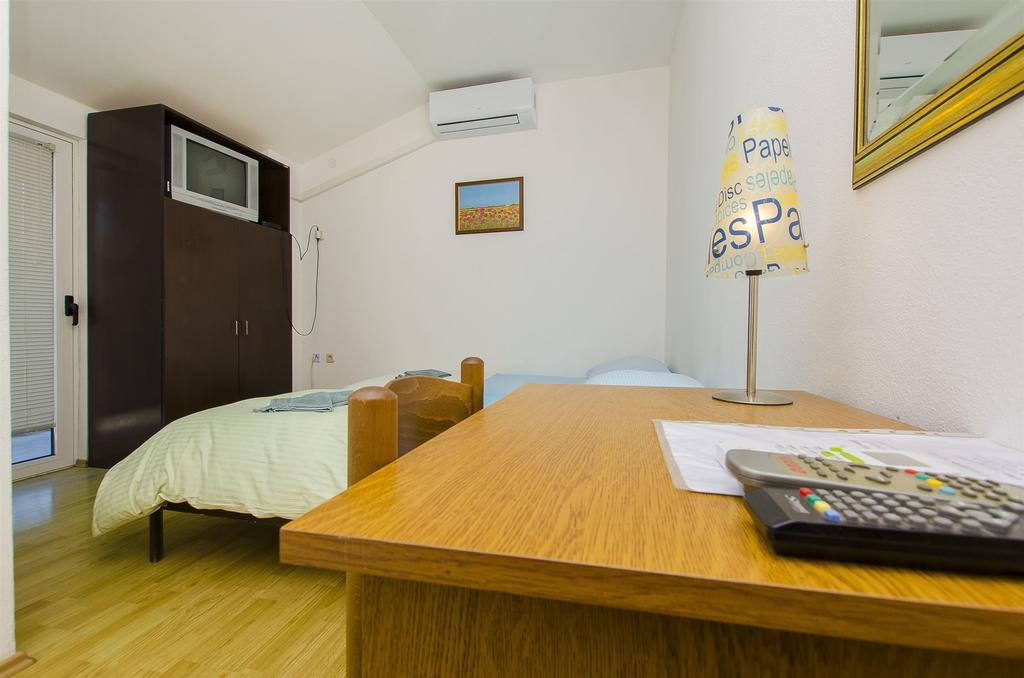 Rooms Marijana Caporice Esterno foto