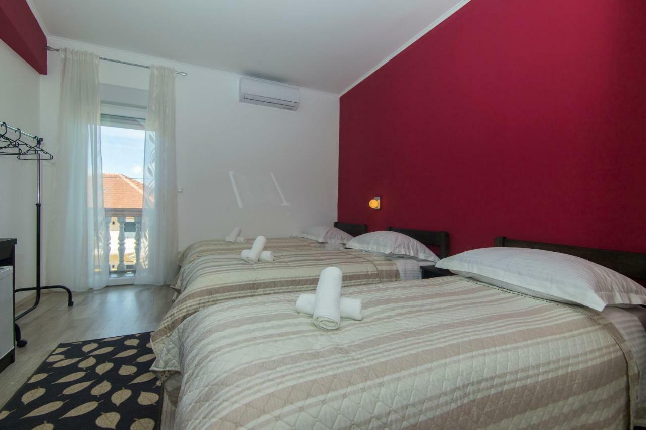 Rooms Marijana Caporice Esterno foto